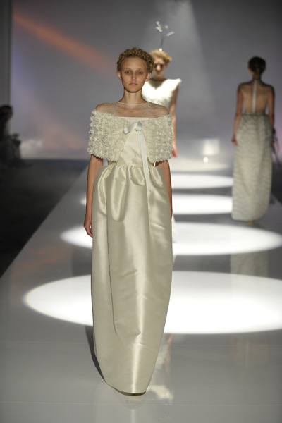 27-dress 7850,cape 7851